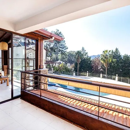 Great House With Shared Pool And Balcony In Gocek * 교젝