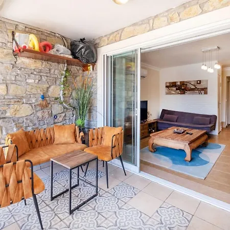 빌라 Great House With Shared Pool And Balcony In Gocek